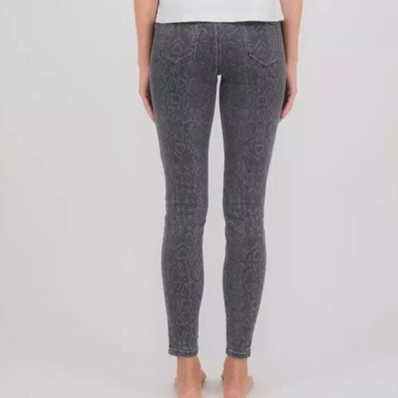 LEVEL 99 (Size 31) Diamond Back Snakeskin Gray Jeans Jeggings - Picture 3 of 12